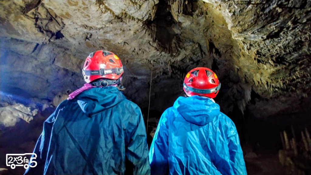 Grotta Europa Valle Imagna con bambini Grotta Europa Valle Imagna con bambini
