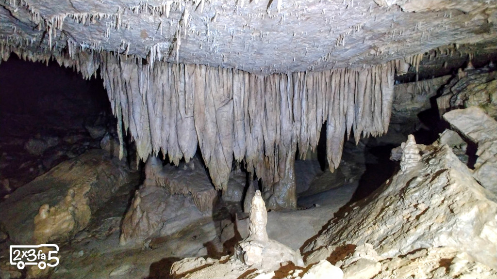 Grotta Europa Valle Imagna con bambini Grotta Europa Valle Imagna con bambini