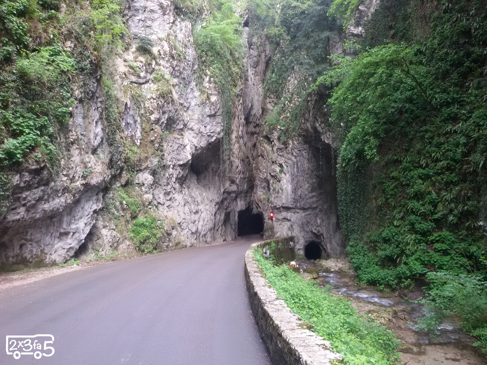 Strada Forre Tremosine Cosa fare in Lombardia con bambini