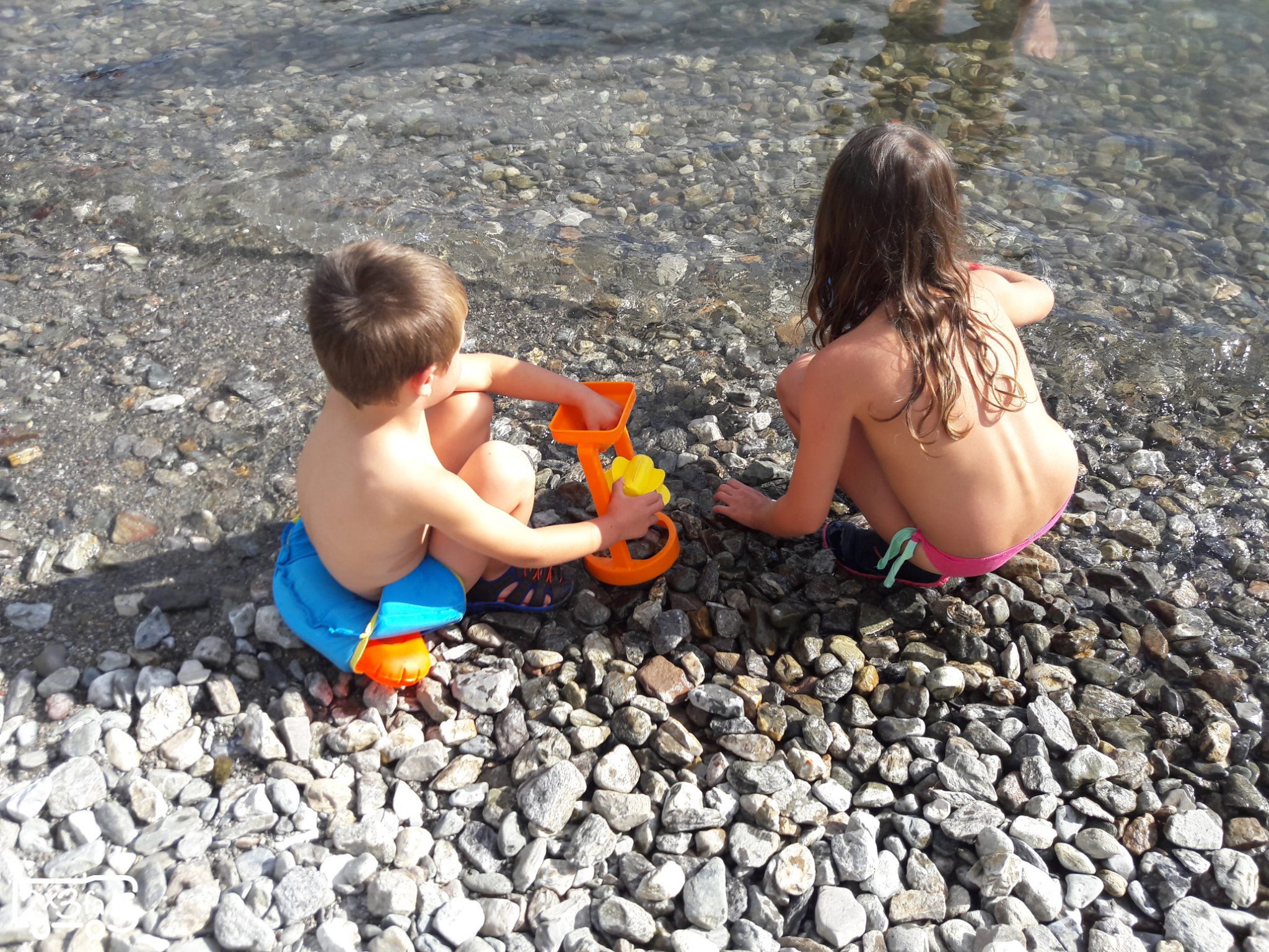 Escursioni montagna bambini Lombardia: vetta Legnoncino e bagno al lago 7 Escursioni montagna bambini Lombardia