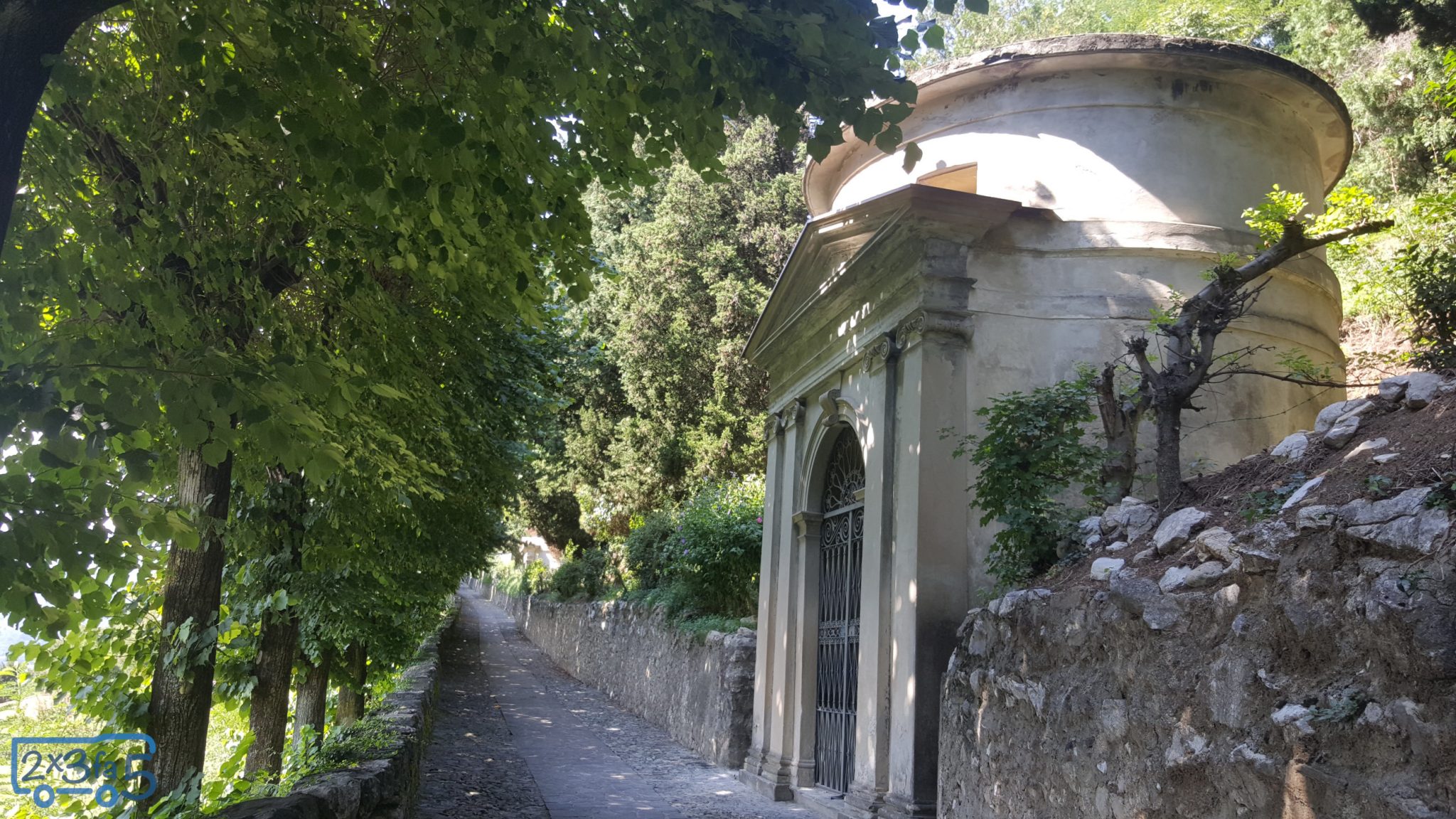 Cappellette San Girolamo Trekking di un'ora in Lombardia