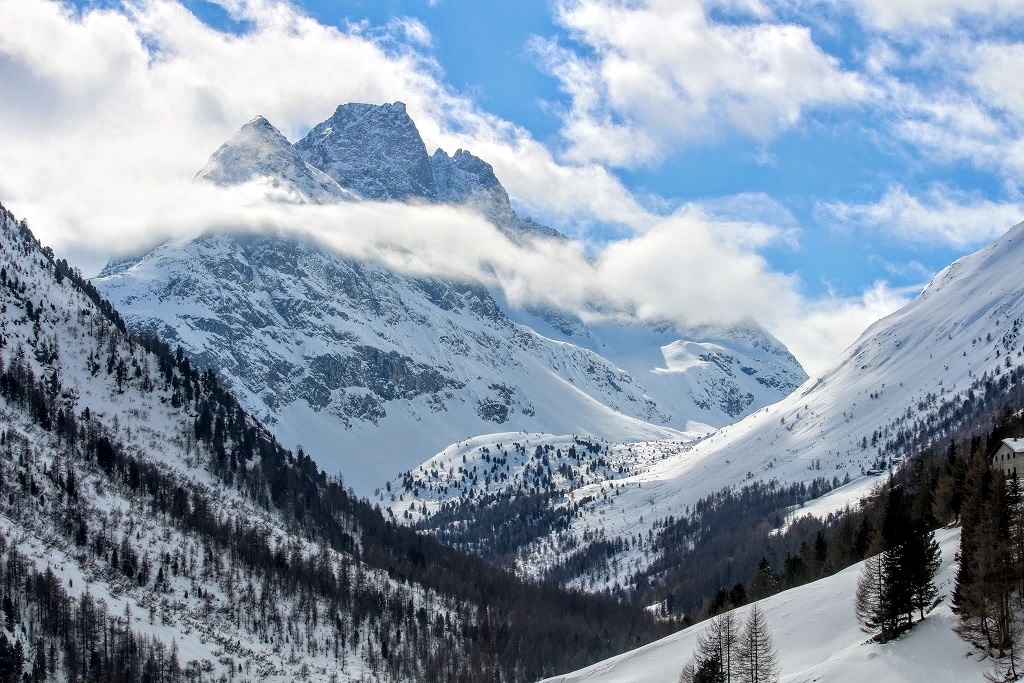 Ciaspolare con bambini in Lombardia