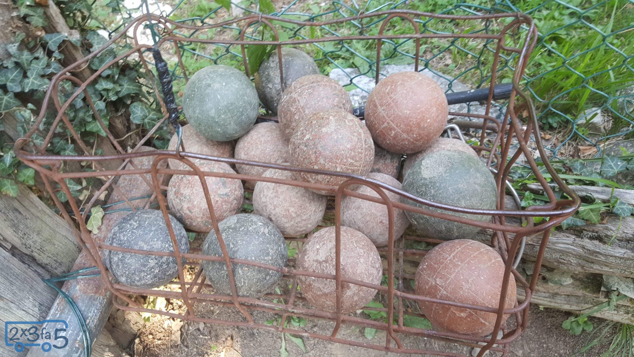Bocce al Rifugio camposecco Trekking di un'ora in Lombardia