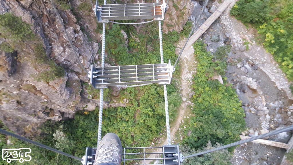 Ponte Tibetano Cesana Claviere coi bambini