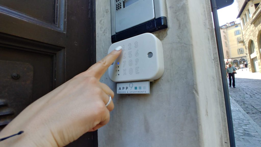B&b App9 portone entrata Bergamo Città Alta miniguida