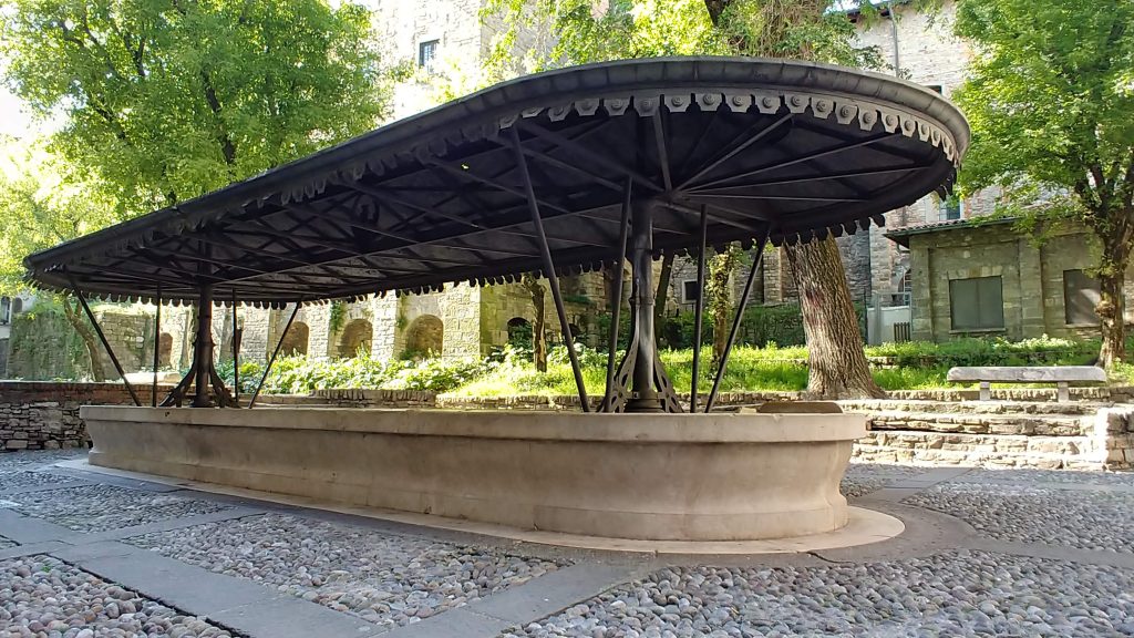 Città Alta Bergamo lavatoio Bergamo Città Alta miniguida