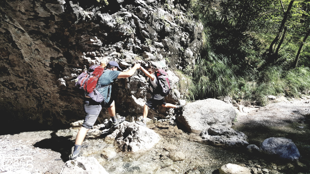 Sentiero del Fiume Alpe di Era guadi Sentiero del Fiume Alpe di Era