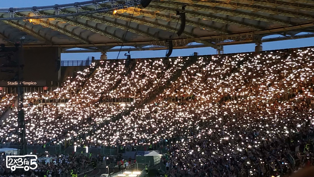 Stadio Olimpico concerto Roma con adolescenti