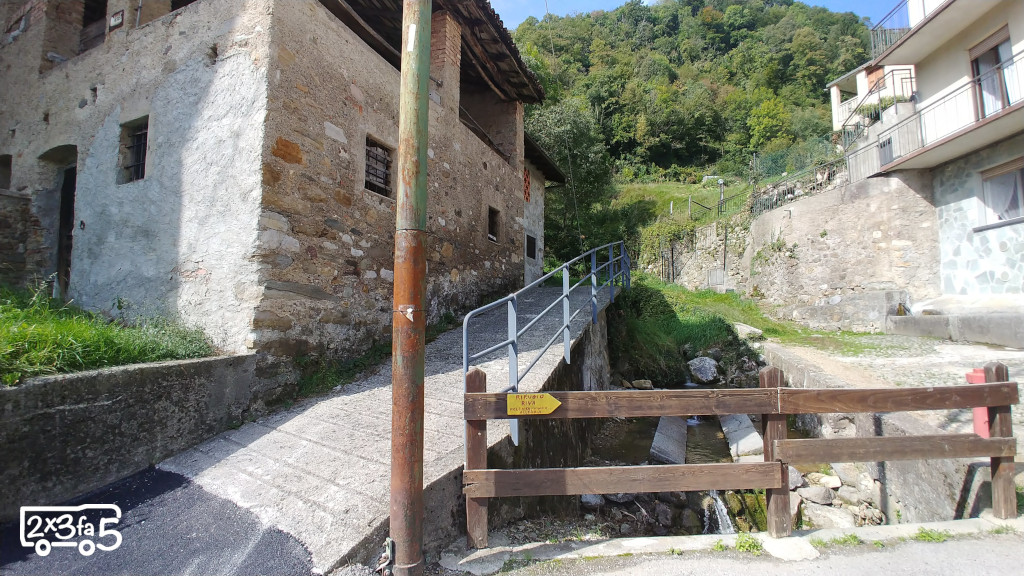 Rifugio Riva attacco sentiero da Baiedo Rifugio Riva coi bambini