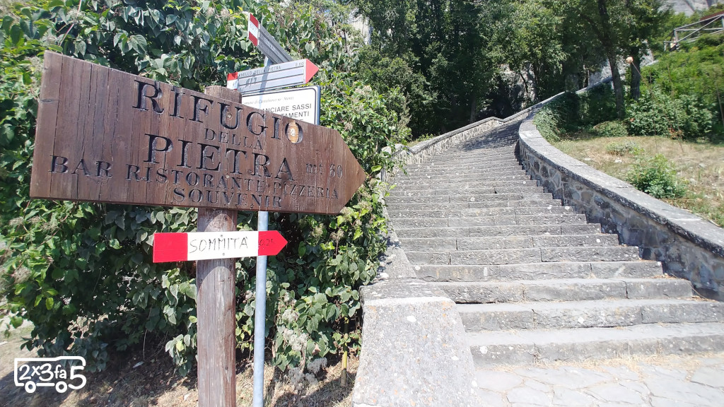 Rifugio della Pietra di Bismantova Pietra di Bismantova coi bambini