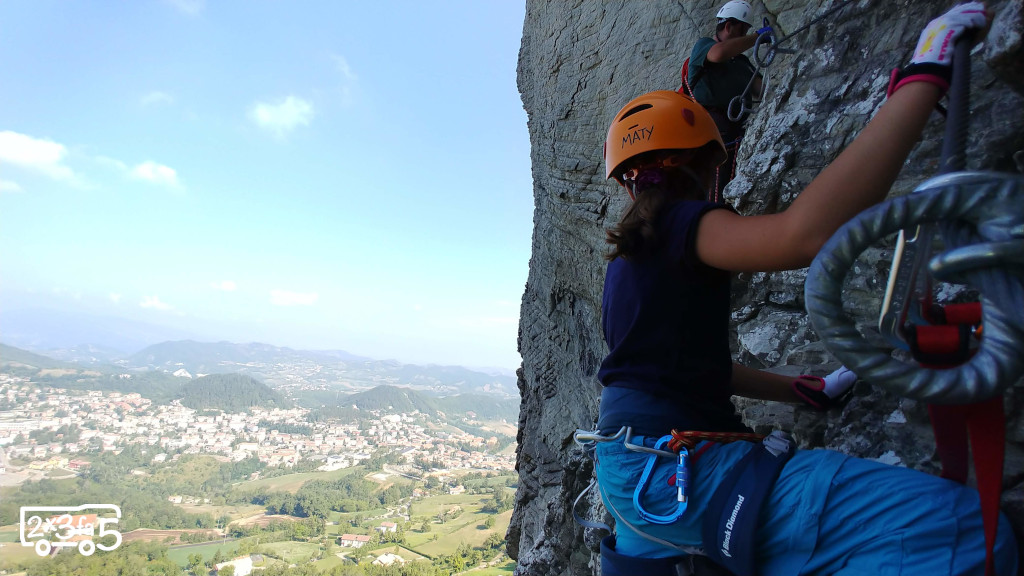 Ferrata dell'ultimo sole coi bambini Pietra di Bismantova coi bambini