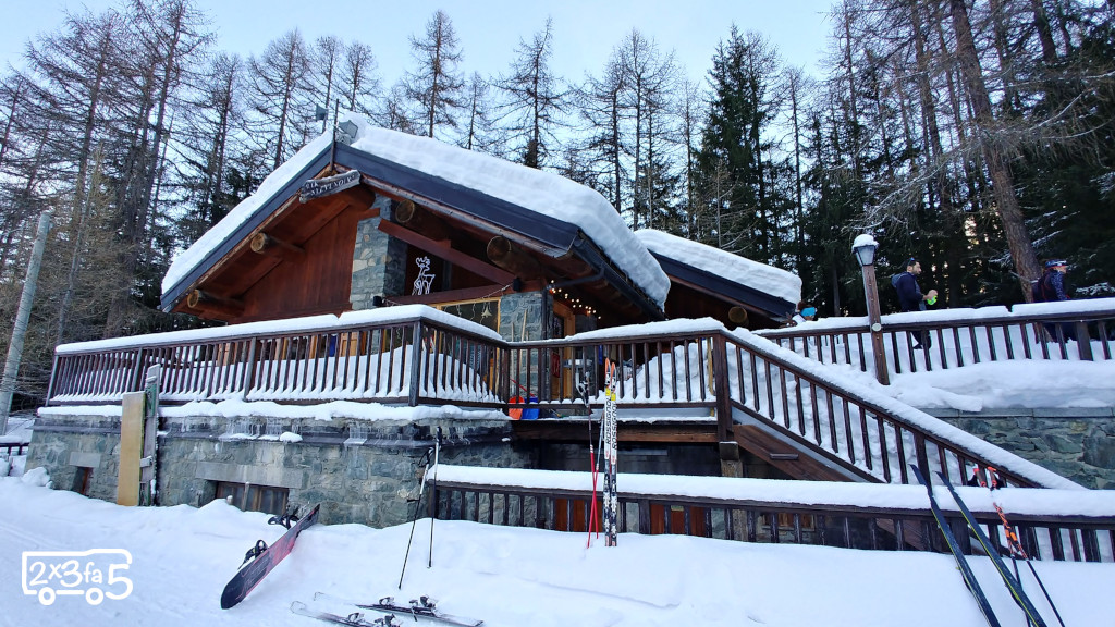 Baita Sylvenoire Cogne in camper in inverno