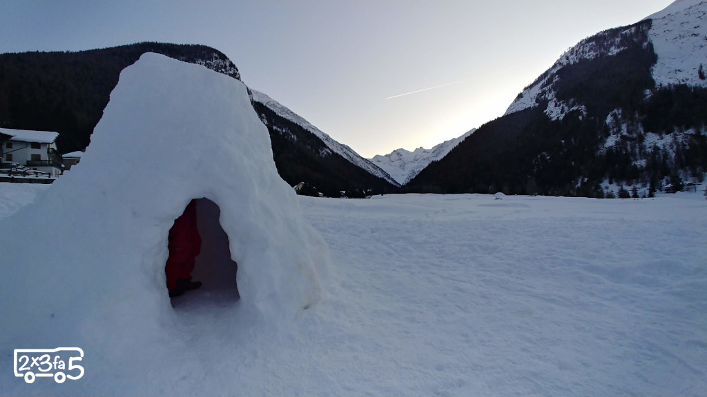 Strada Cogne Valnontey pedonale inverno Cogne in camper in inverno