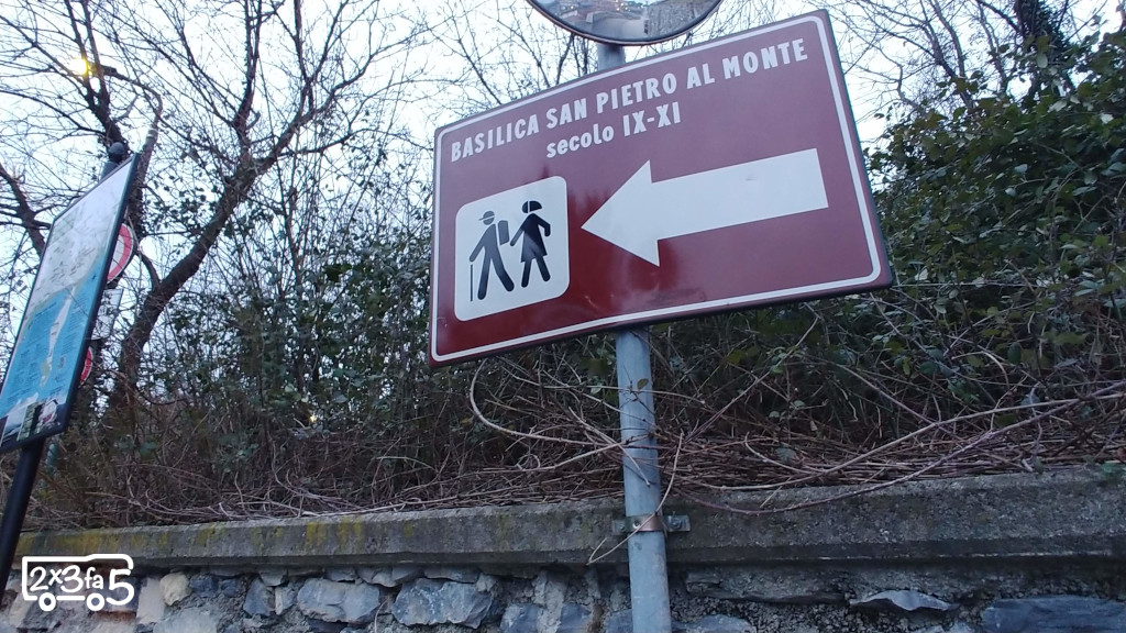 Abbazia San Pietro al Monte Trekking facile in Lombardia