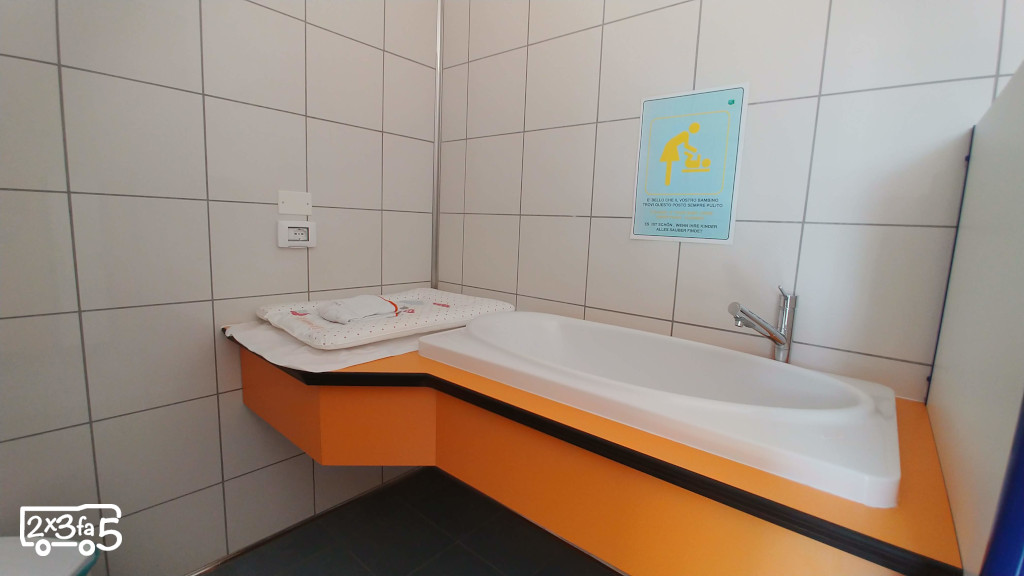 Camping Europa Silvella bagni per i bambini fasciatoio Camping Europa Silvella