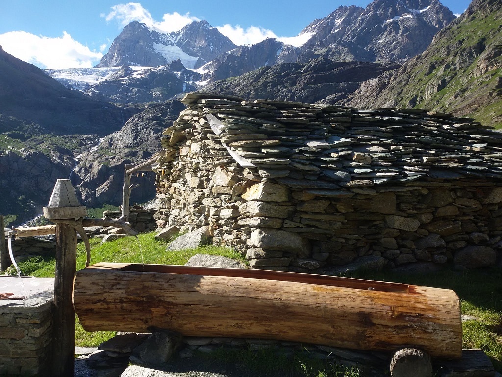 Alpe Gembrè Ghiacciaio Fellaria con bambini