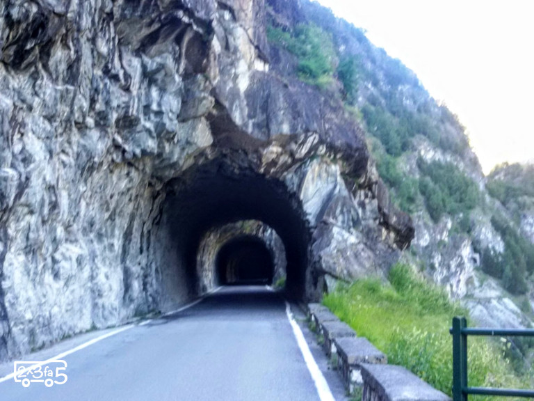 gallerie campo moro Ghiacciaio Fellaria con bambini