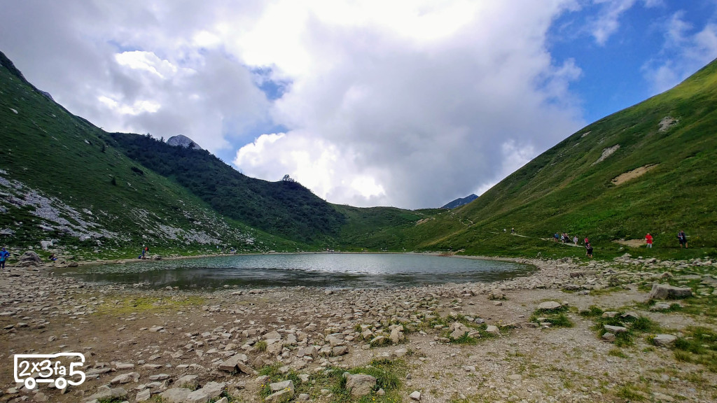 Lago Branchino Trekking ad un lago alpino