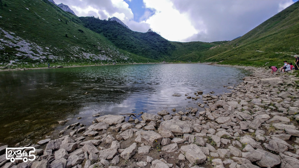 Trekking ad un lago alpino lago Branchino Trekking ad un lago alpino
