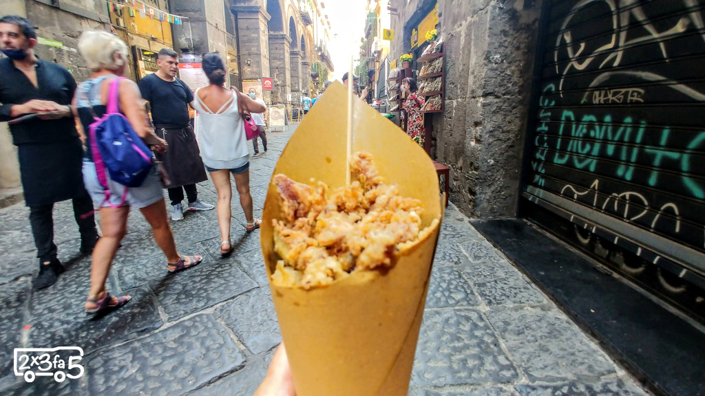 Cuoppo di mare Napoli Cosa fare a Napoli con i bambini