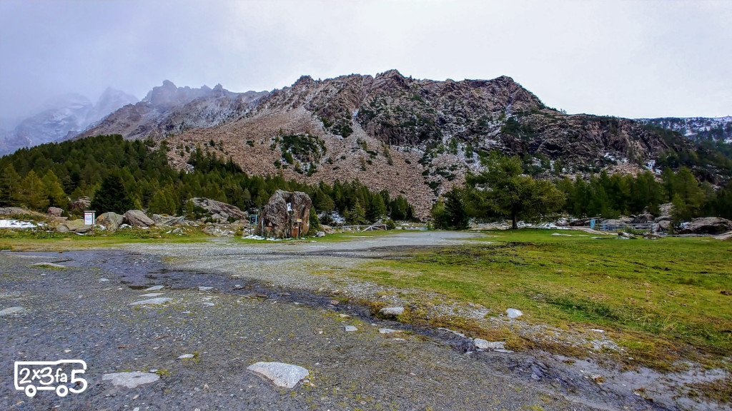 Valle di Predarossa parcheggio Valle di Predarossa