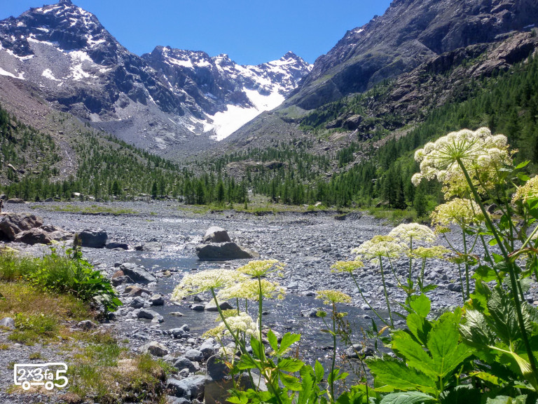 Rifugio Gerli Porro in Valmalenco Rifugio Gerli Porro in Valmalenco