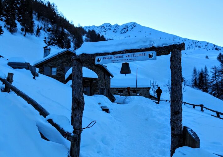 Rifugio Alpe Piazza: montagna in inverno con bambini in Lombardia 10 blank
