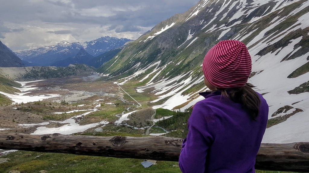 Bambino in montagna Passaporto di montagna