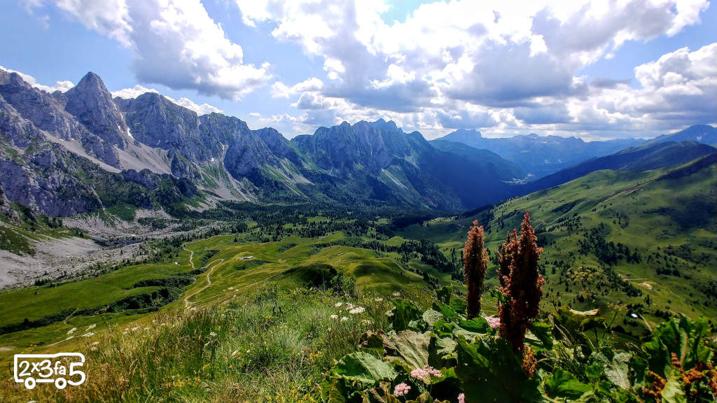 Rifugio Campione in estate con bambini. Trekking tra Val di Scalve e Valcamonica 2 Rifugio Campione in estate