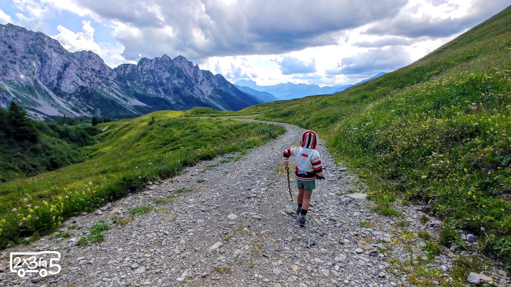 Rifugio Campione in estate con bambini. Trekking tra Val di Scalve e Valcamonica 3 blank