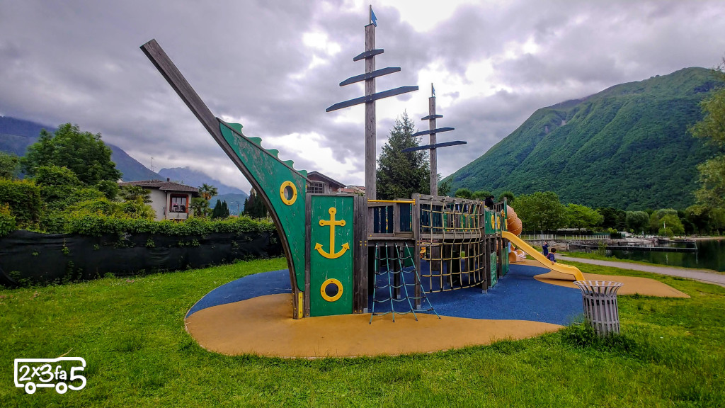Parco giochi vascello a Porlezza Parco giochi vascello a Porlezza