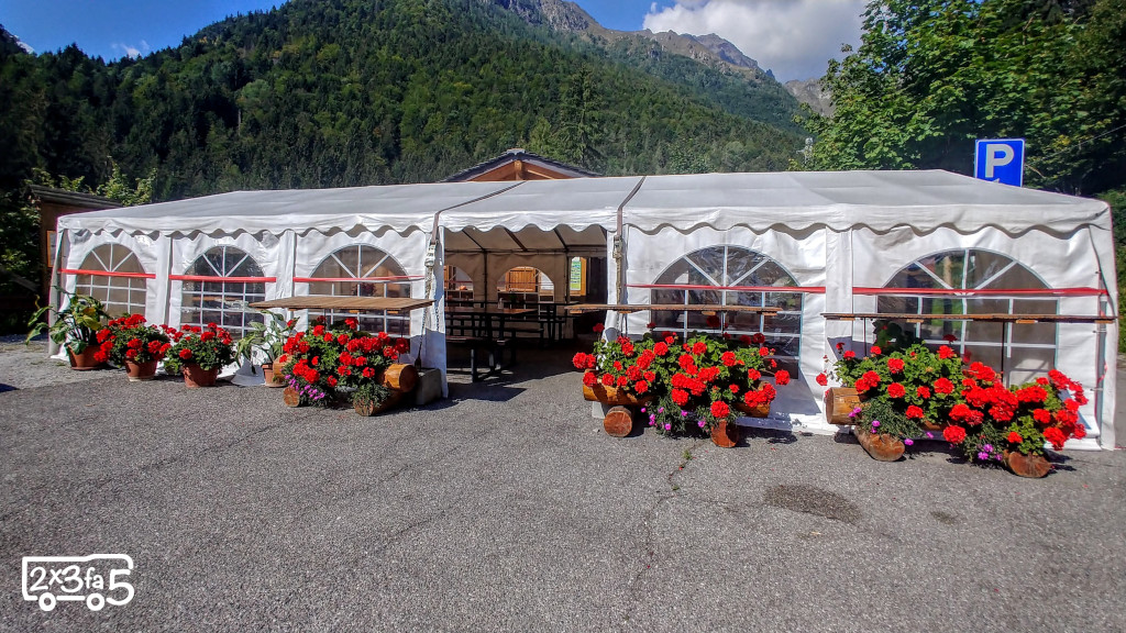Parcheggio Rifugio Gianpace Rifugio Gianpace con bambini