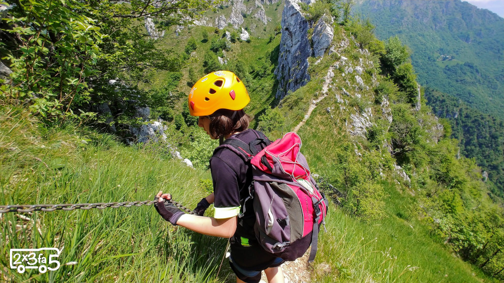 Monte Magnodeno con bambini da Erve Monte Magnodeno con bambini da Erve