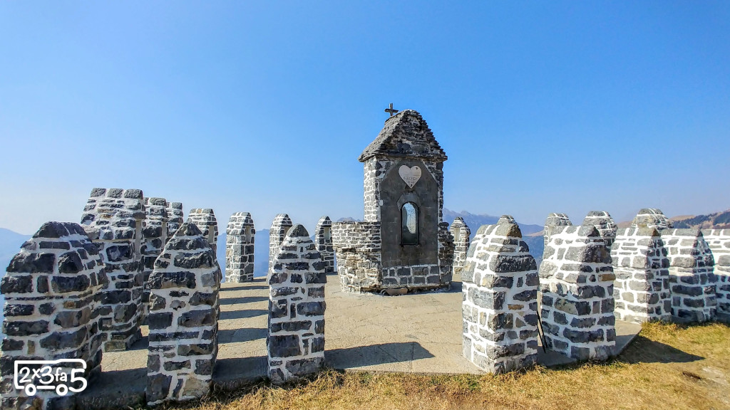 Tre Faggi Fuipiano Stonehenge bergamasca