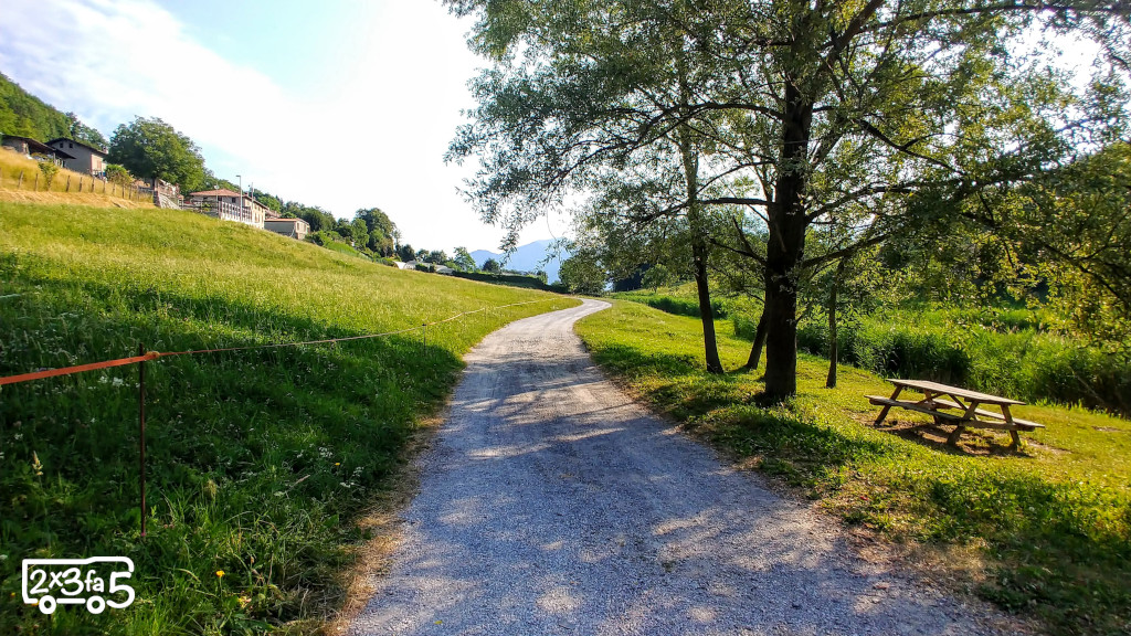 Triangolo Lariano con bambini